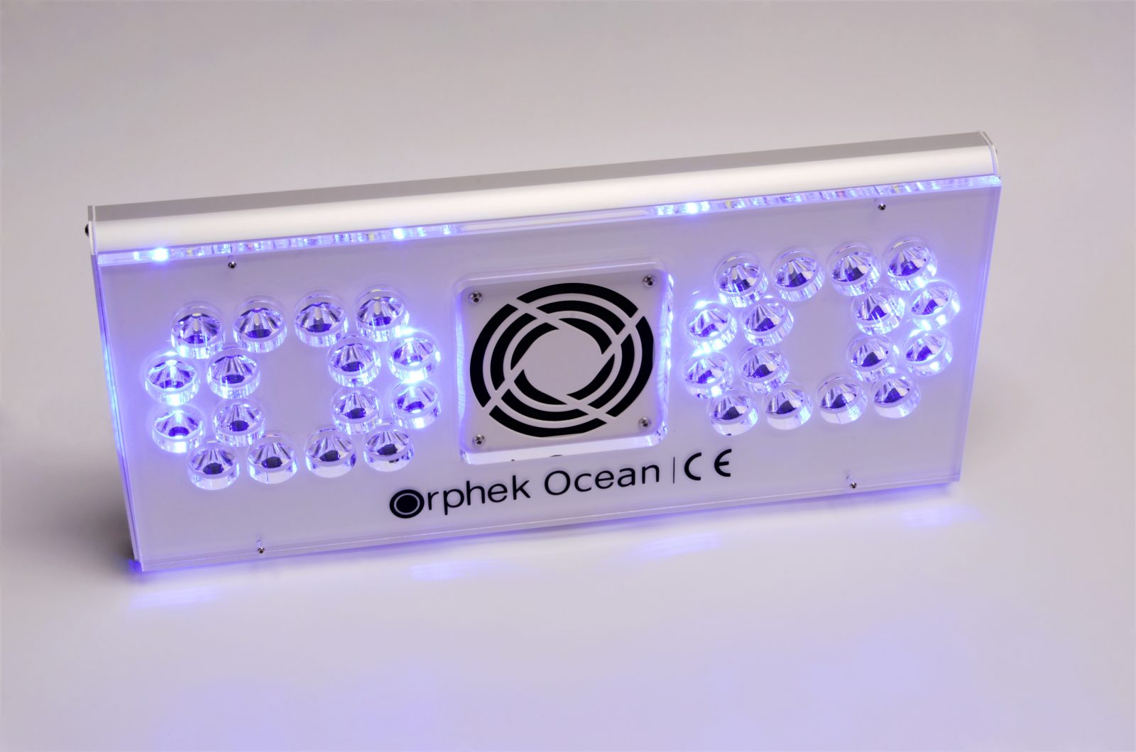 Orphek-Ocean-Reef-Aquário-LED-iluminação-canal 1