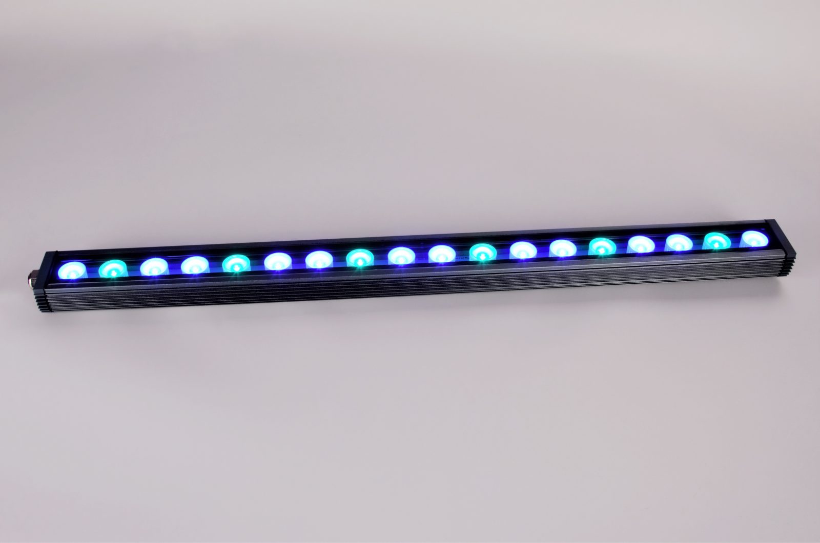 24-inch-OR-60-reef-blue sky-LED-light