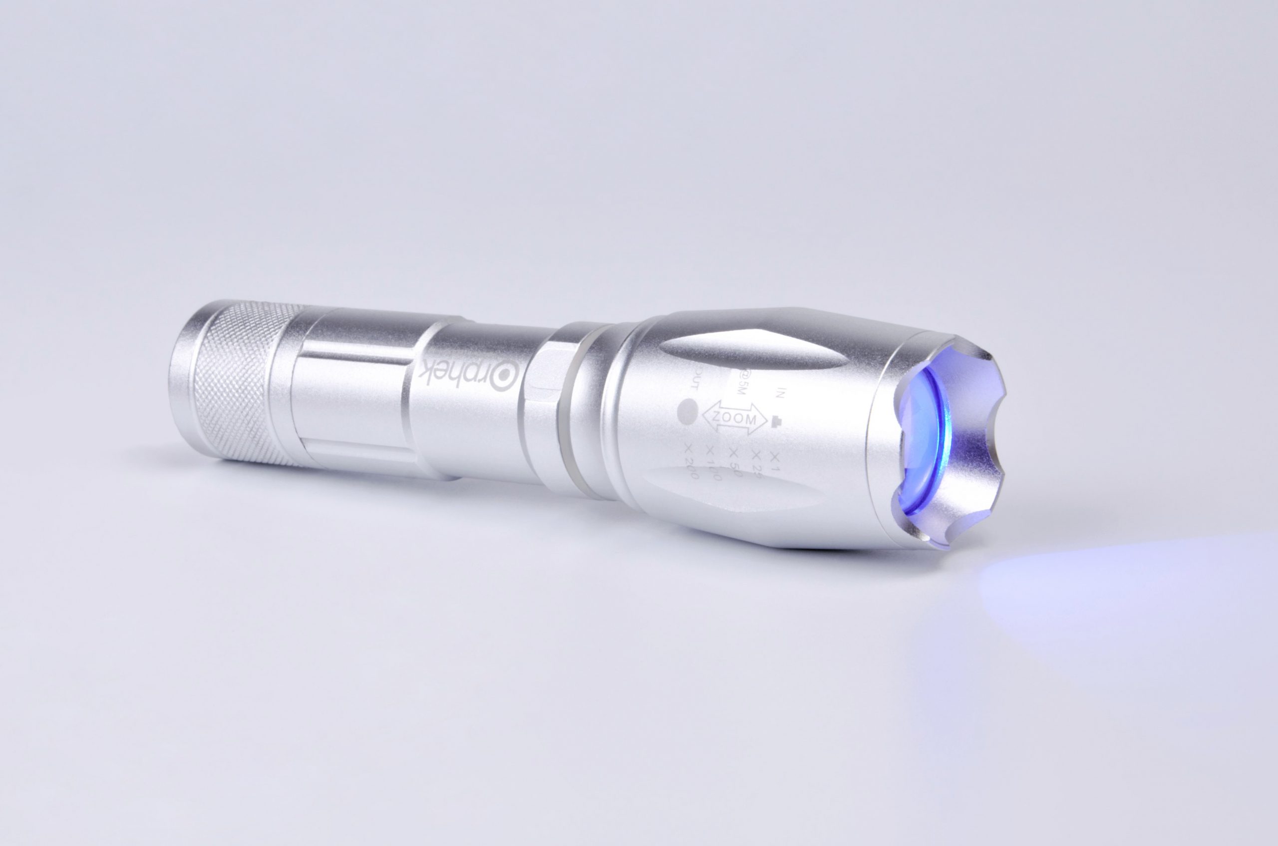 sininen LED-taskulamppu